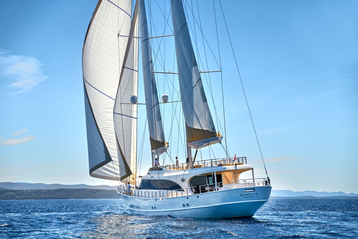Acapella yacht sailing